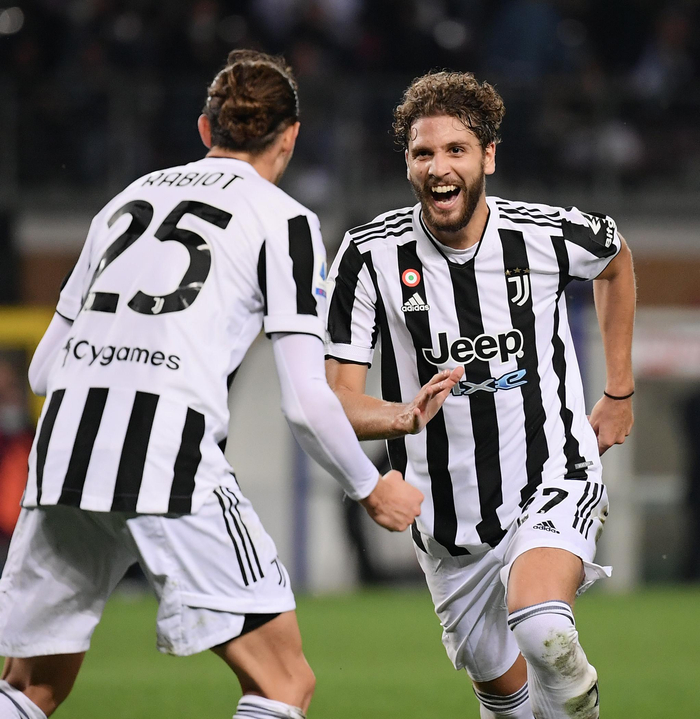 熊猫直播-都灵足球俱乐部积极招募新队员，扩大阵容