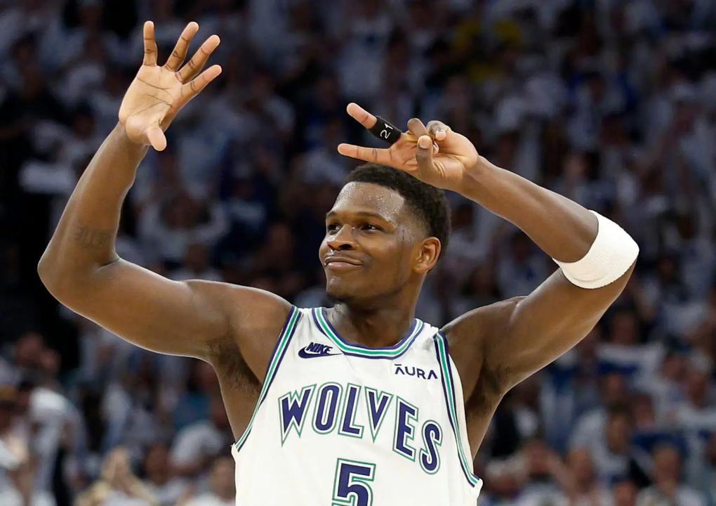 公牛惨败尼克斯，拉文独揽30分