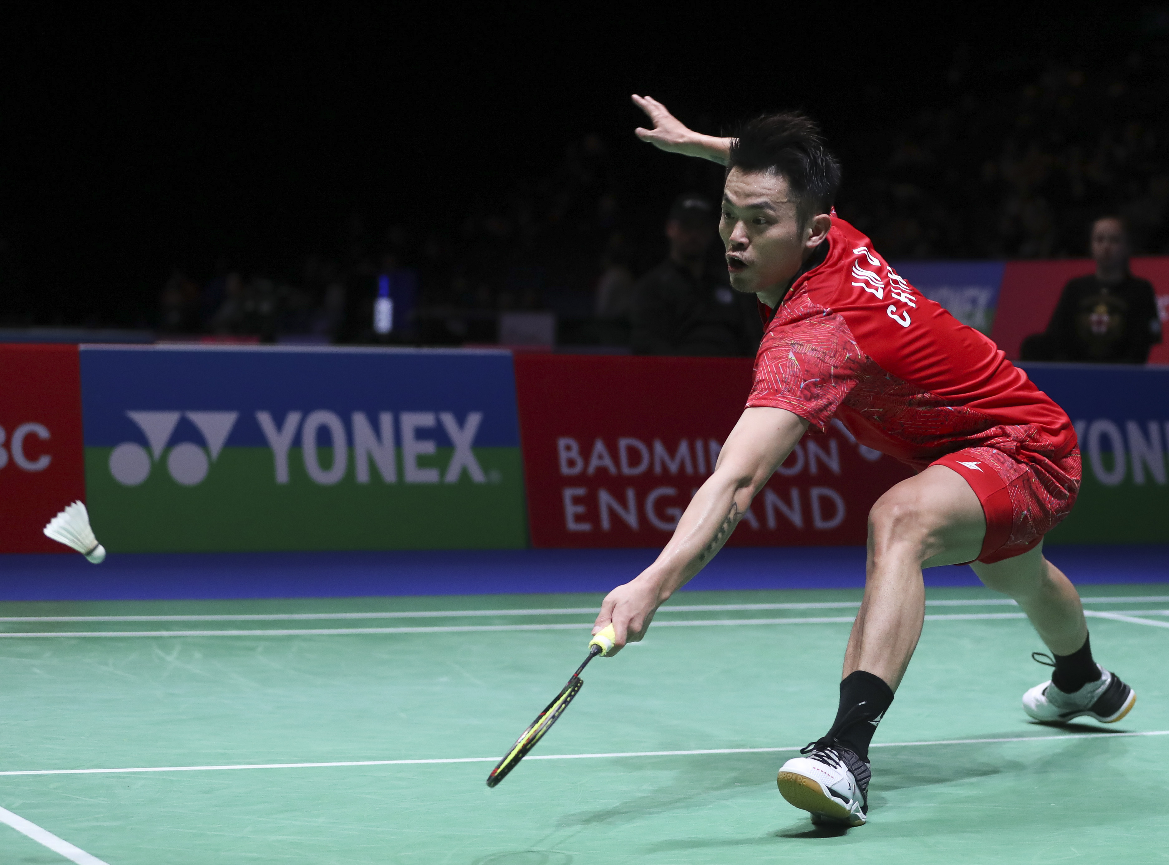 英格兰羽毛球队强势印尼羽毛球队，林丹关键制胜