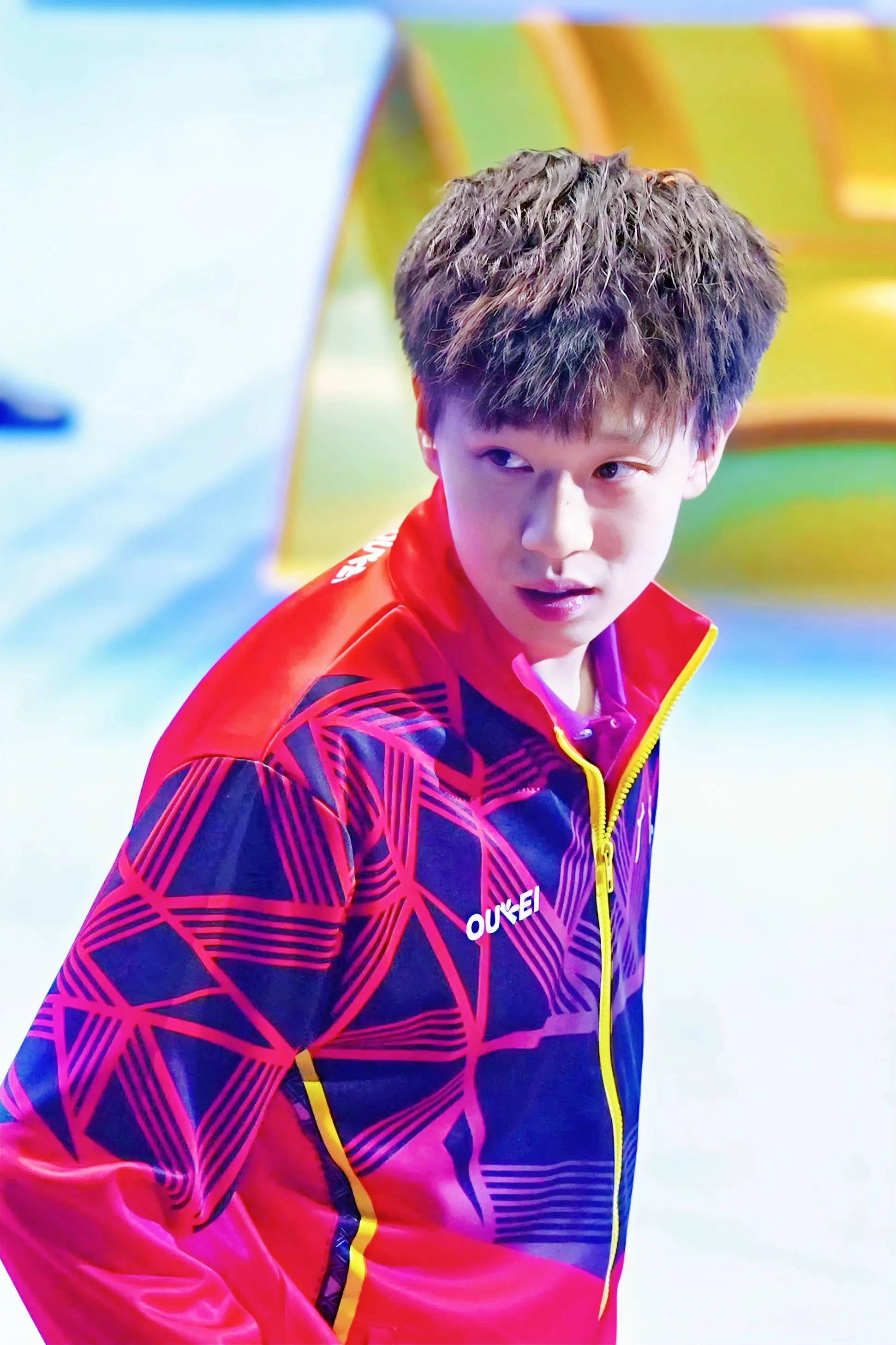 熊猫体育官方网站-老将球员发挥出色，率领球队连胜逆袭