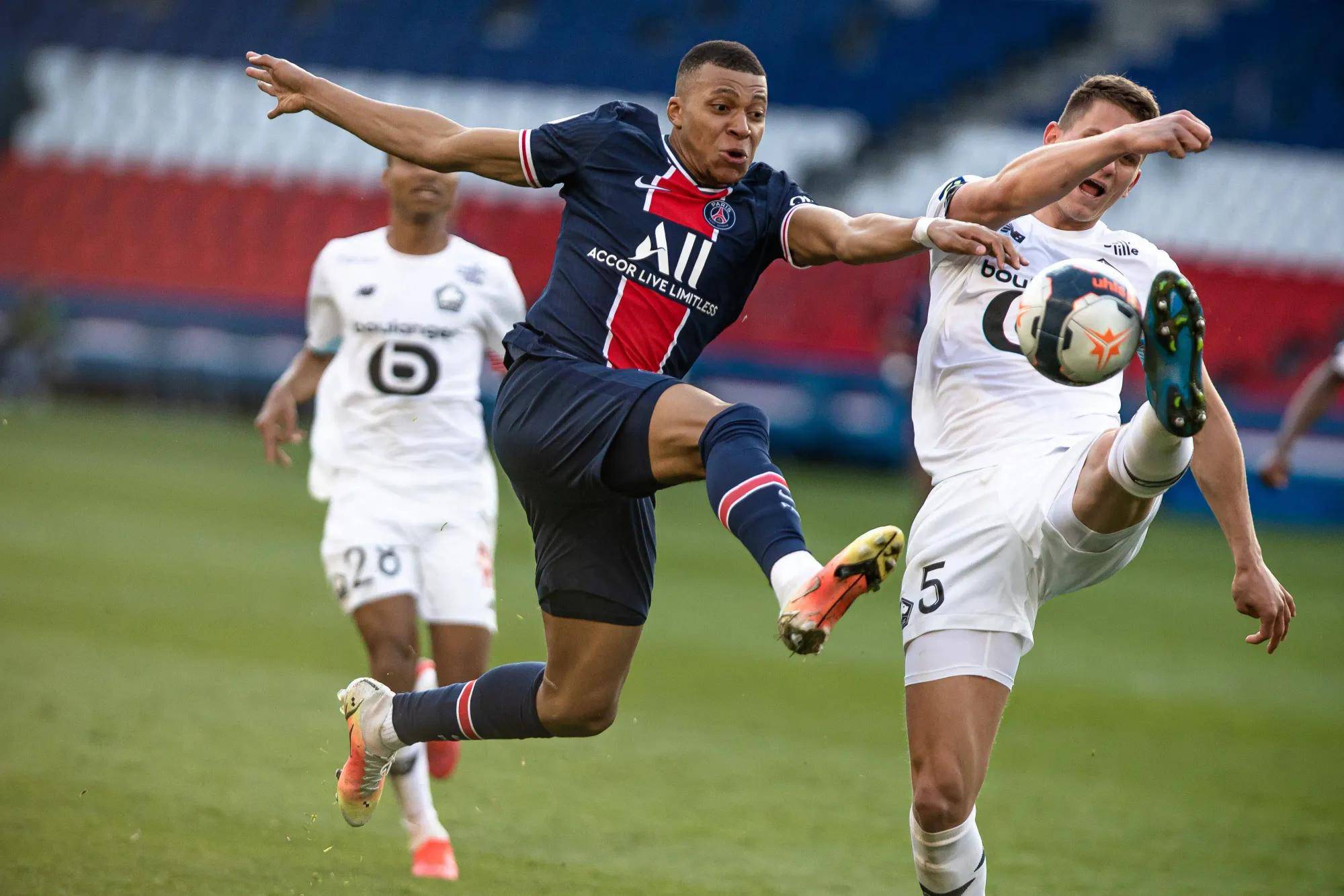 巴黎圣日耳曼力克利物浦，晋级欧冠四强的简单介绍